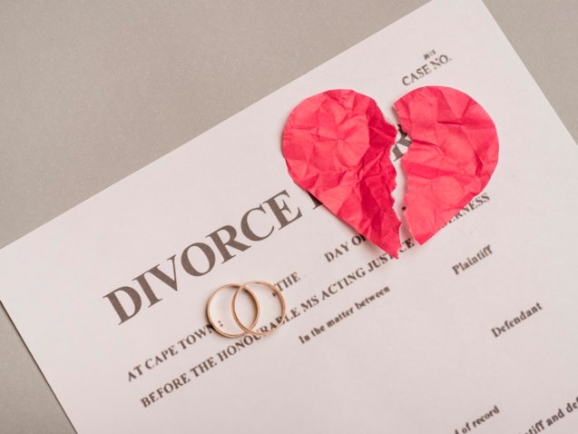 wedding-rings-divorce-decree